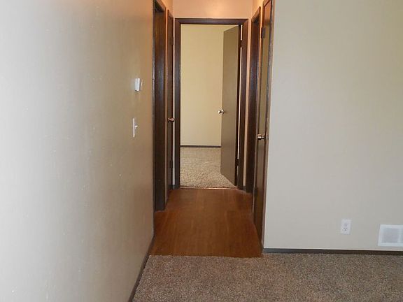 3rd image of 3535-3545-3565 Central Ln #3535-B