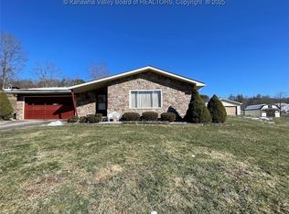 64 Millionaire Ln, Walton, WV 25286