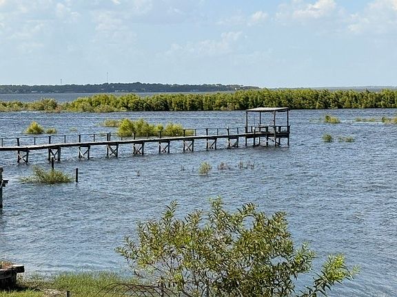 2nd image of 343 Stephens Loop