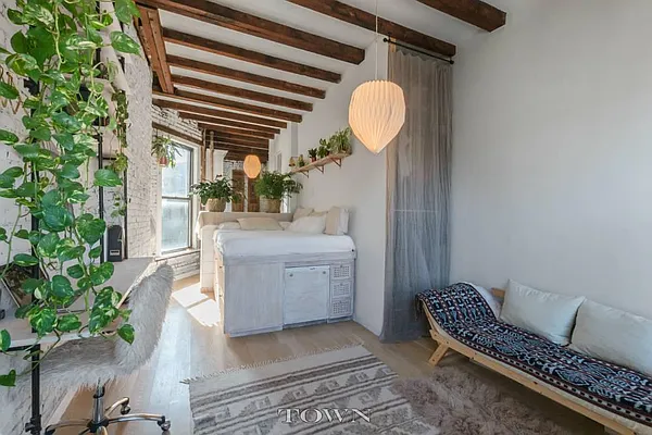 Rented by Town Residential | media 27