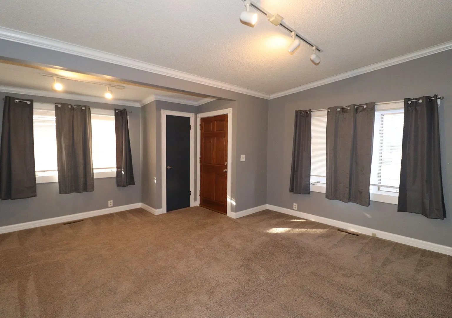 Spacious Duplex for Rent — Photo 4