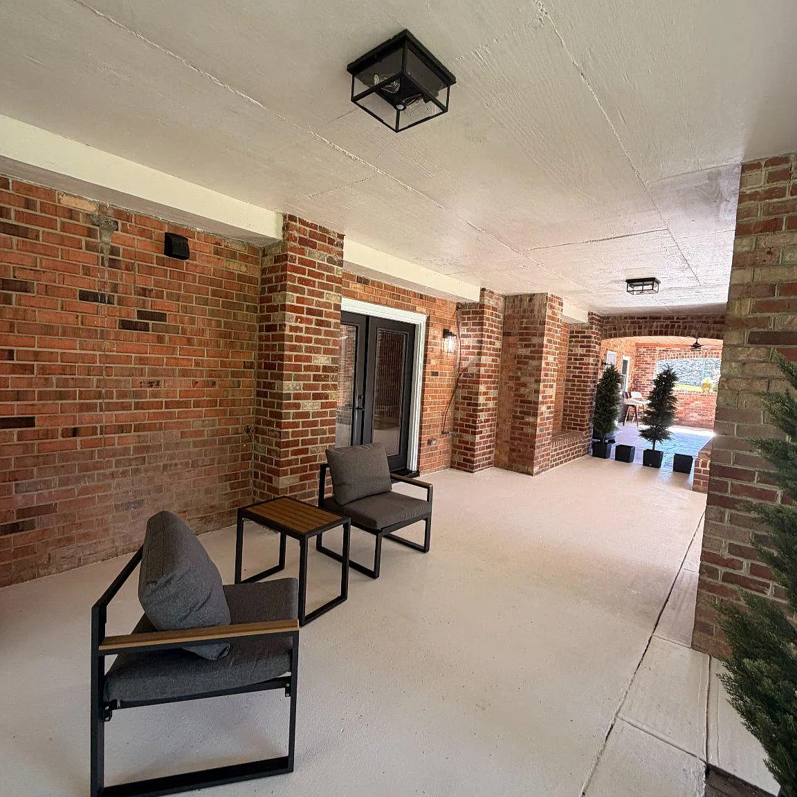 1 bed, 1.0 bath, 2518 sqft, $1,200 — Photo 4