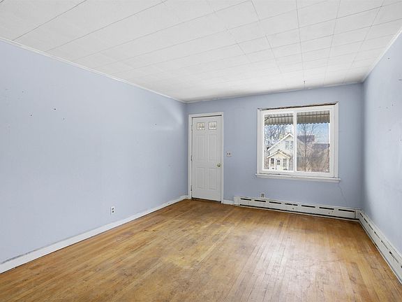 5th image of 726 Summit St