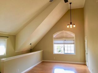 803 Park St, Hood River, OR