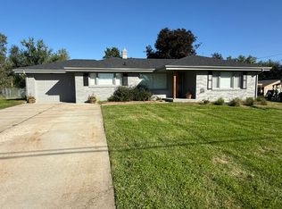 11521 N Post Rd, Omaha, NE 68112