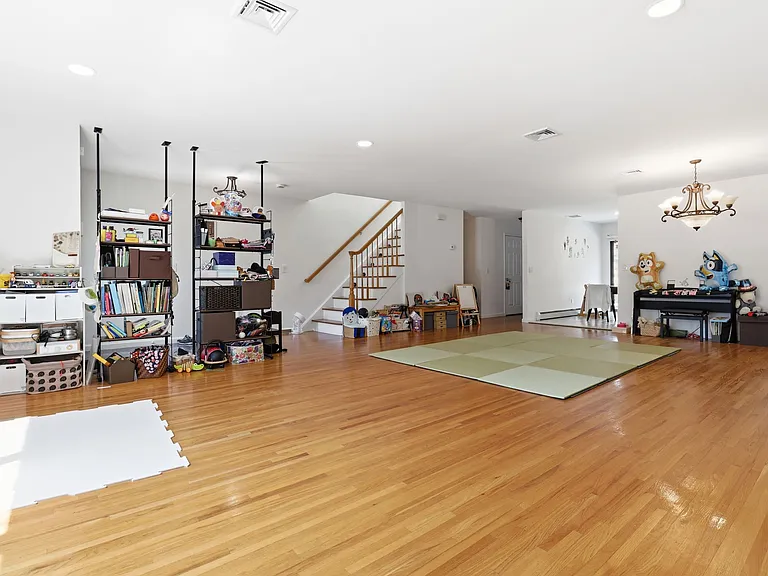 123 Hickory Ave #B — Photo 3