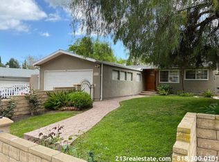 22218 Buena Ventura St, Woodland Hills, CA 91364
