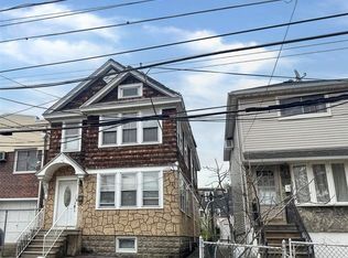 517 College Point Blvd, Flushing, NY 11356