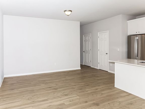 5th image of 1301 Timber Hollow Ct