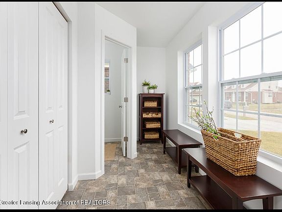 2nd image of 2892 Moccasin Dr