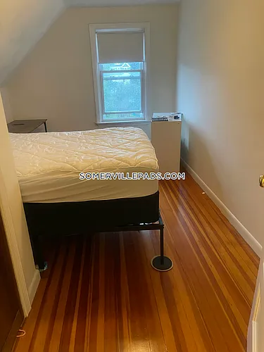 186 Powder House Blvd #4 Photo 1