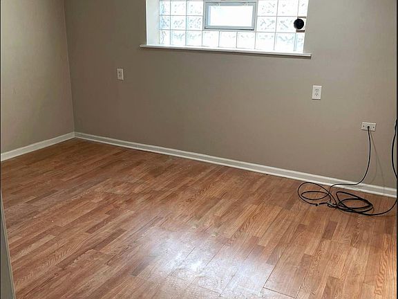 2nd image of 1226 Circle Ave #Basement