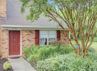 7759 The Points Pl, Gloucester Pt, VA 23062