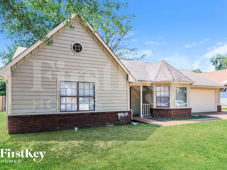 2515 Laurelcrest Dr — Photo 2