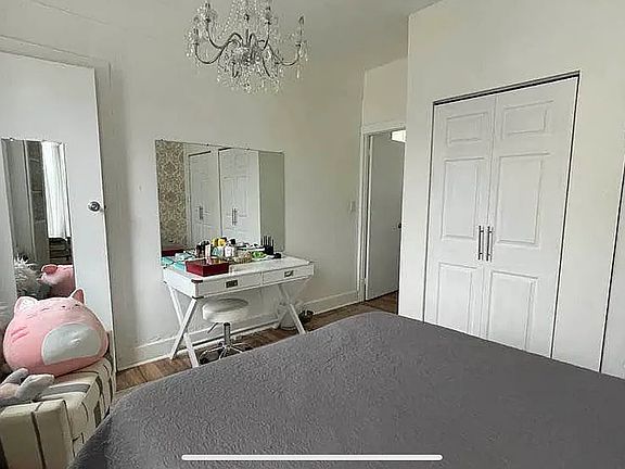 4th image of 3153 47th St