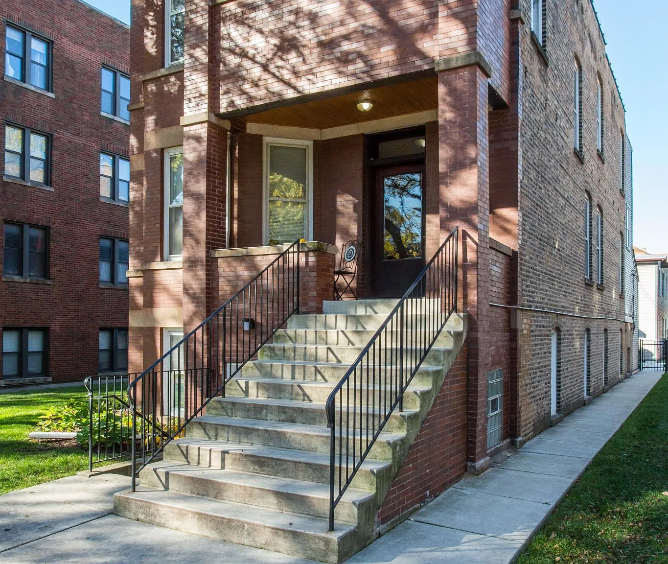 443 Elgin Ave — Photo 1