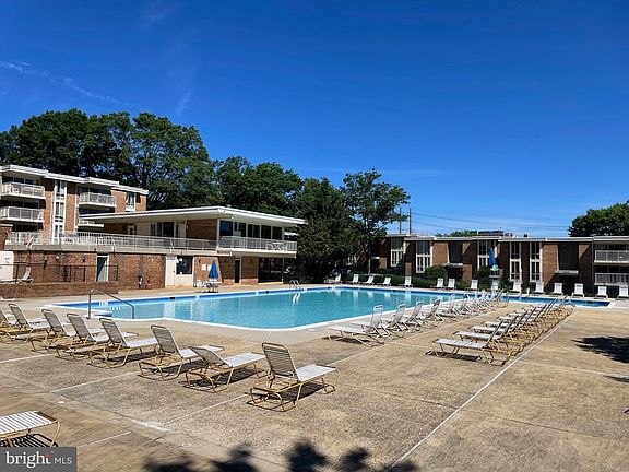 2nd image of 5701 Indian Ct APT 1B