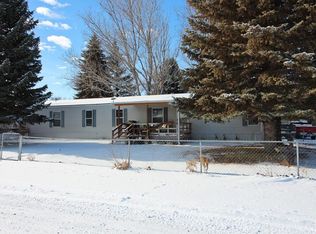 136 2nd Ave W, Deaver, WY 82421