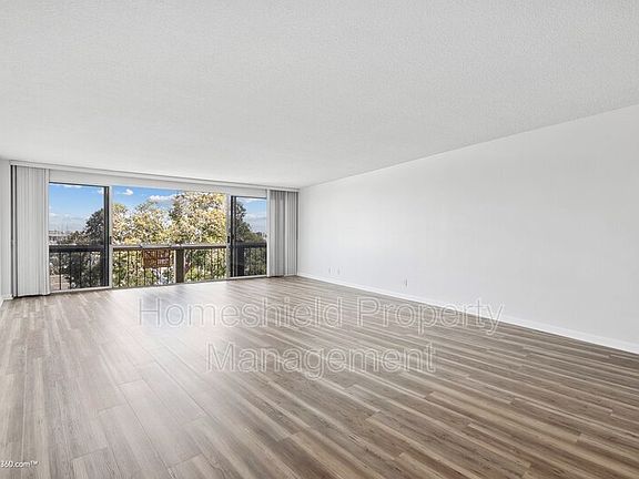 5th image of 1150 Anchorage Ln Unit 304