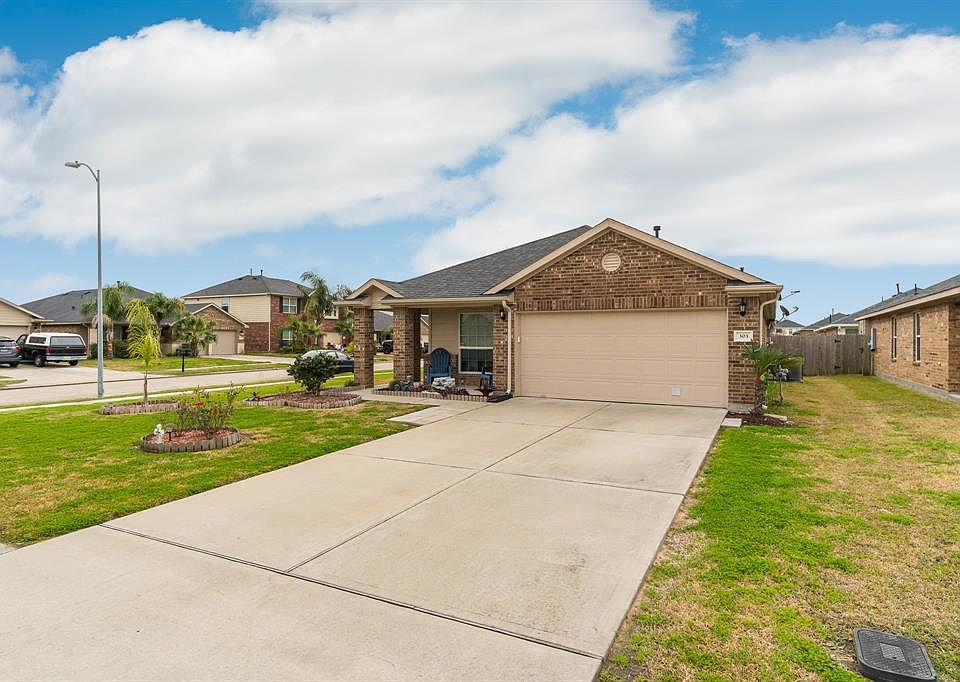 1st image of 303 Gulf Winds Dr