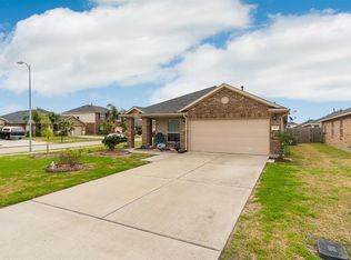 303 Gulf Winds Dr, Bacliff, TX 77518