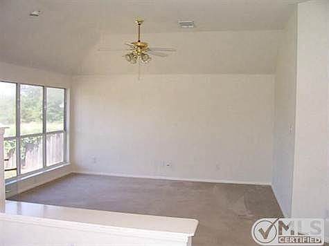 4th image of 564 Stonewall Ct