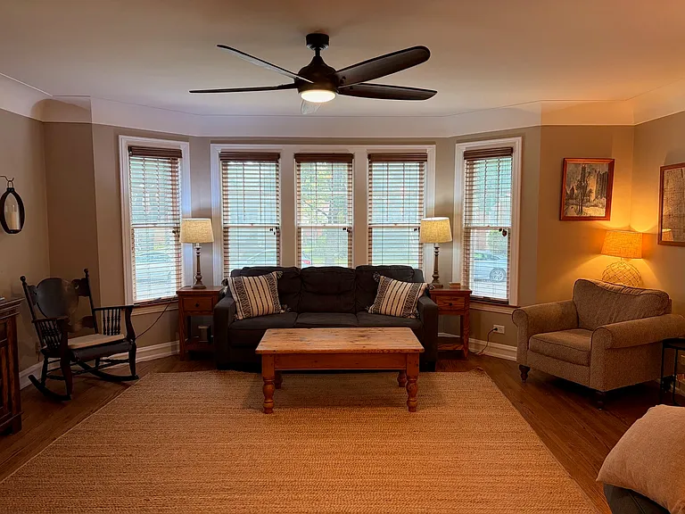 5316 N Lockwood Ave — Photo 5