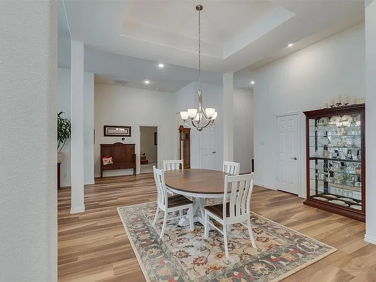543 Logans Lndg — Photo 9