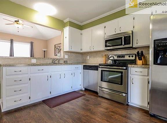 5th image of 2519 NW Meadowview Cir