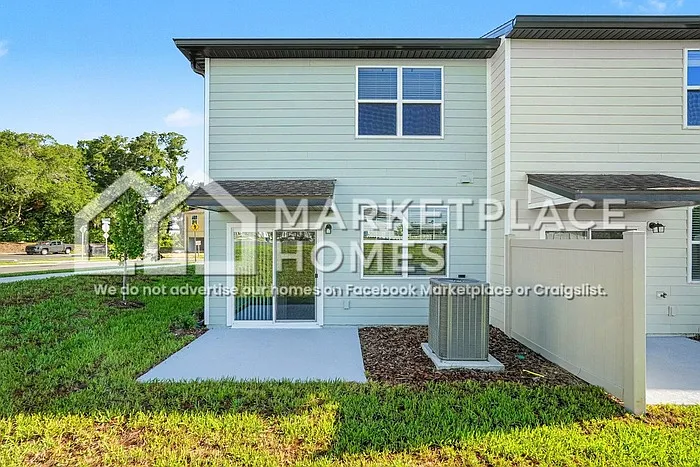 11994 Sylvia St — Photo 22