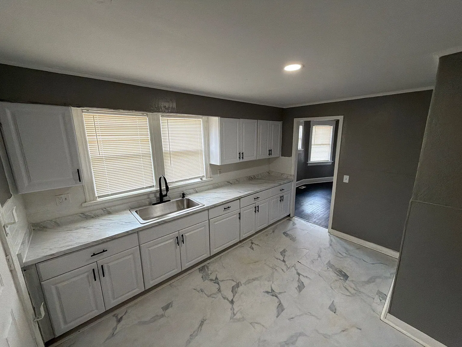 4 bed, 2.0 bath, 1128 sqft, $1,650 — Photo 2