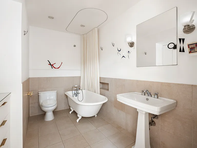 130 Barrow St #Penthouse 512 — Photo 8