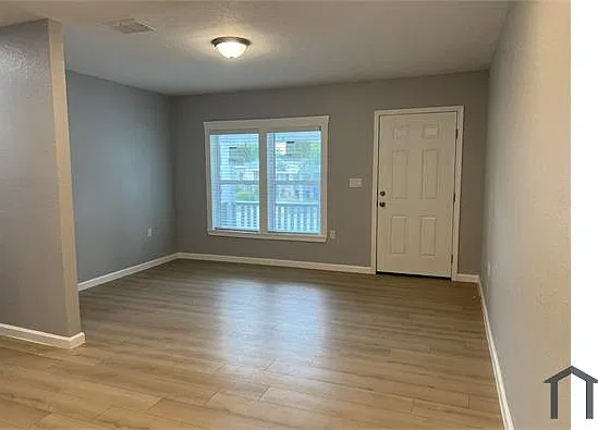 3 bed, 1269 sqft, $1,700 — Photo 3