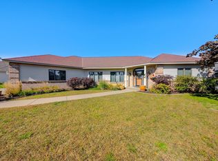 2405 Schadt Dr E, Maplewood, MN 55119