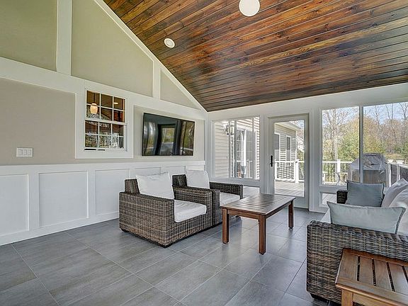 3rd image of 5 Clarke Farm Rd