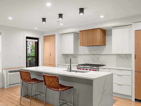 5th image of 680 Tremont St APT 1