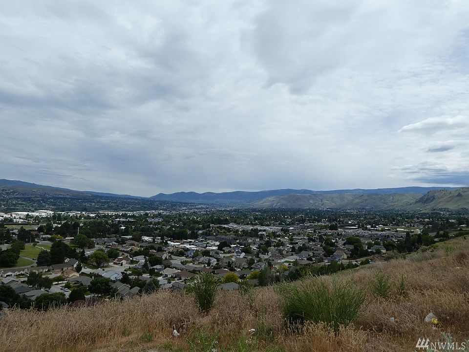 1881 Broadview, Wenatchee, WA 98801 Zillow