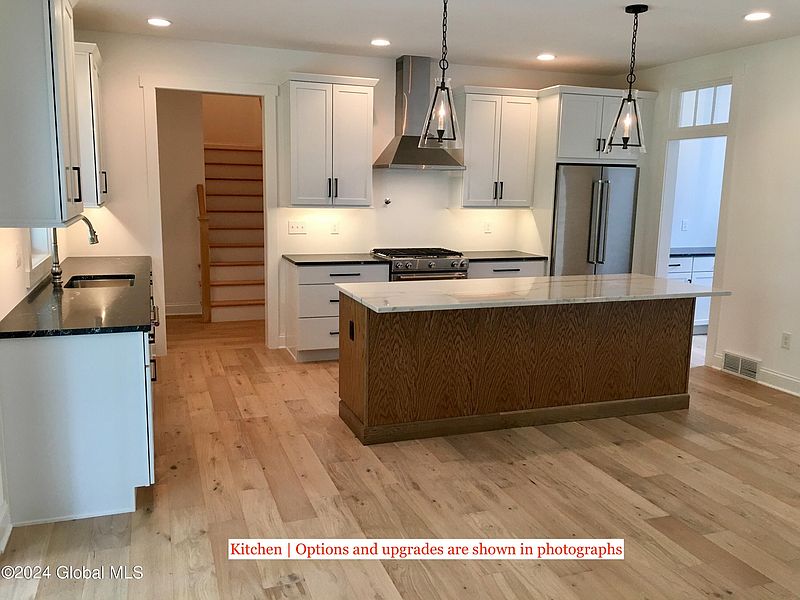 4th image of 1 Avalon Way