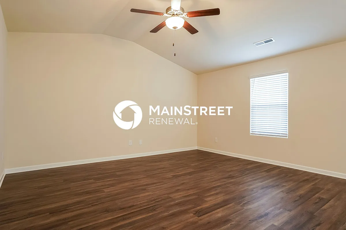 Living Room - 358 Armistead Ct