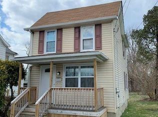 310 McElhaney Ave, Connellsville, PA 15425