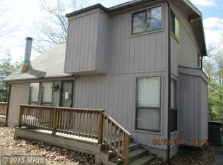21 Pathfinder Ln, Hedgesville, WV 25427