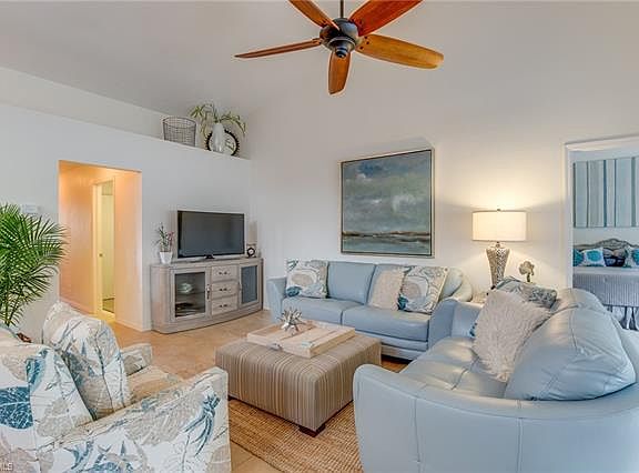 4th image of 27157 Kindlewood Ln