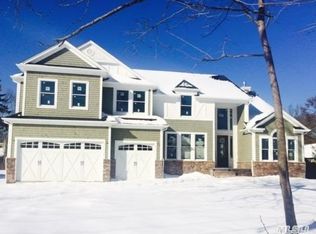 65 River Rd, Great River, NY 11739