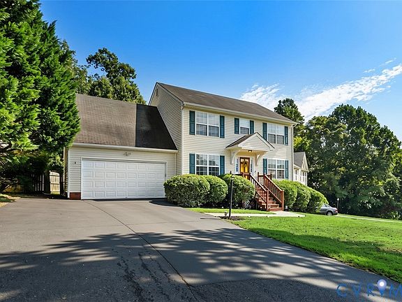 3rd image of 6733 Gills Gate Ct