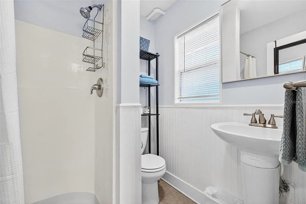 1 bed, 1.0 bath, 680 sqft, $2,000 — Photo 4