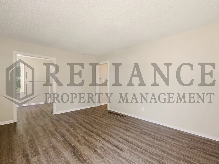 2638 E Grail St — Photo 9