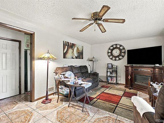 2nd image of 6841 Irving Street