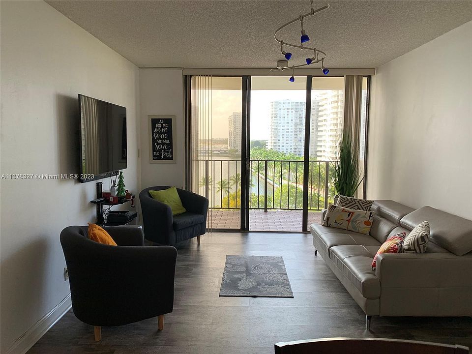 1st image of 18181 NE 31st Ct APT 903