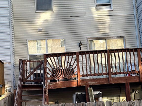5th image of 114 Mayfair Pl #176