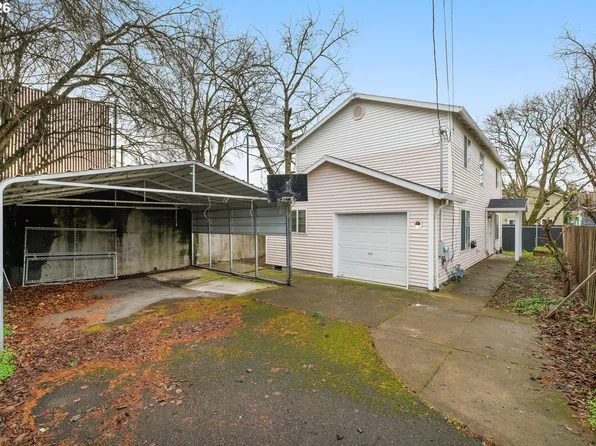 8704 SE Rhone St, Portland, OR 97266